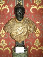 Blois, Chateau, Buste de Henry IV